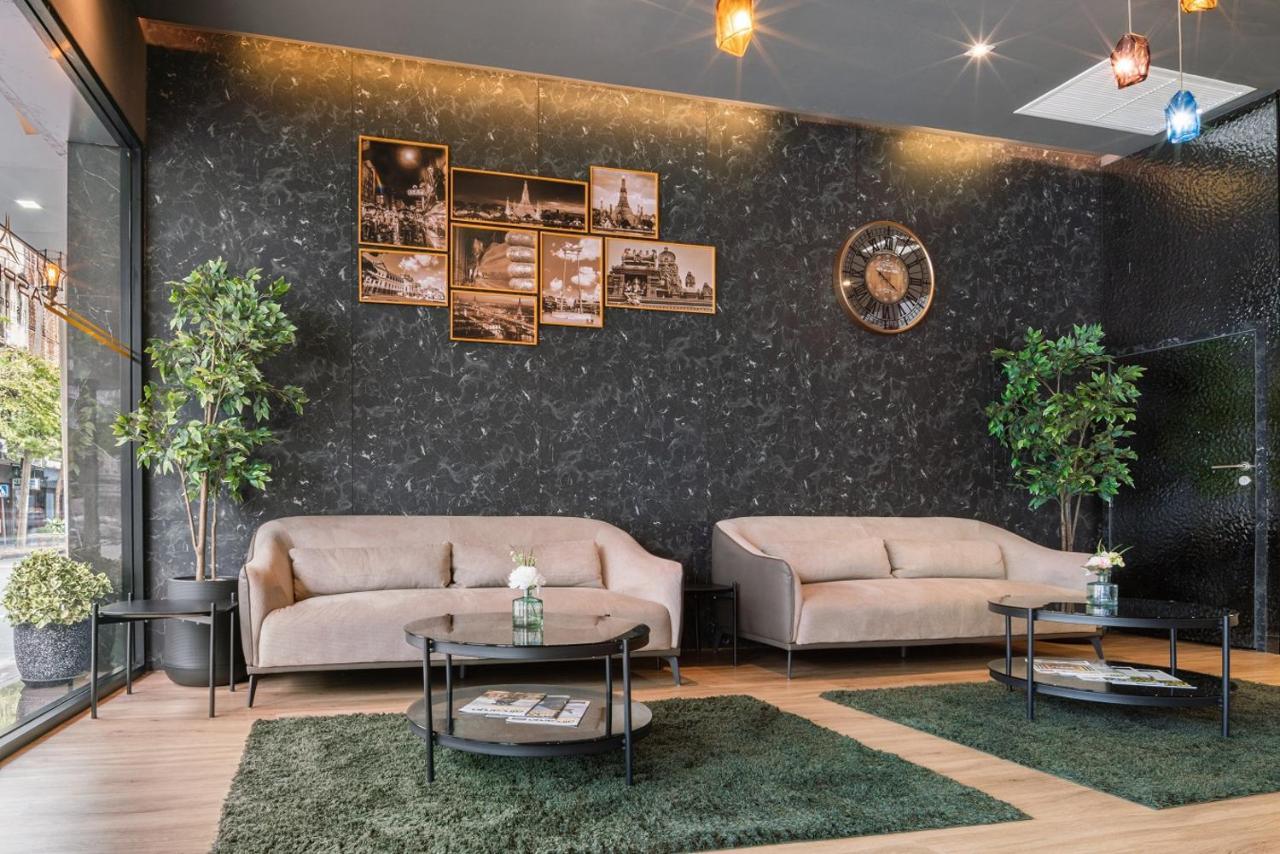 ホテル Aspira Gems Center Silom バンコク都 エクステリア 写真