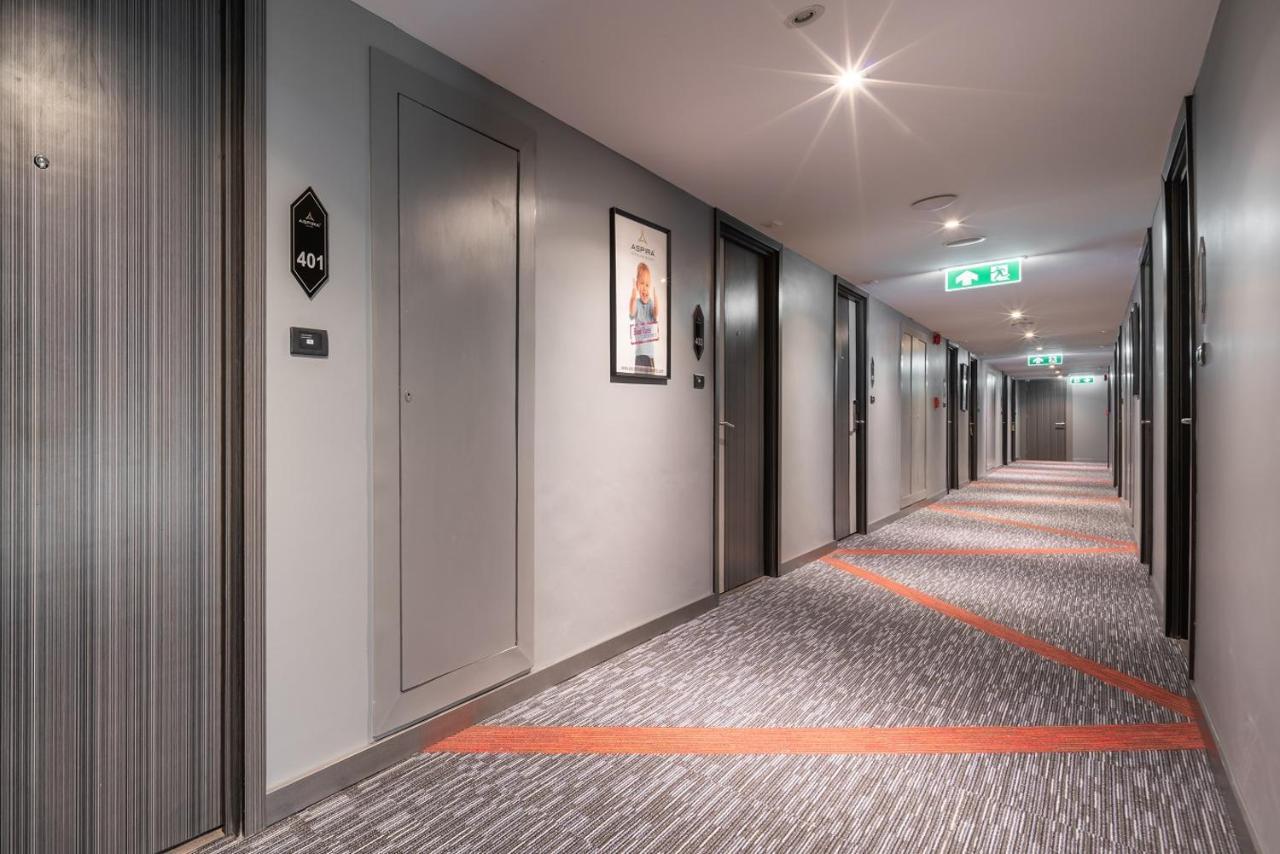 ホテル Aspira Gems Center Silom バンコク都 エクステリア 写真